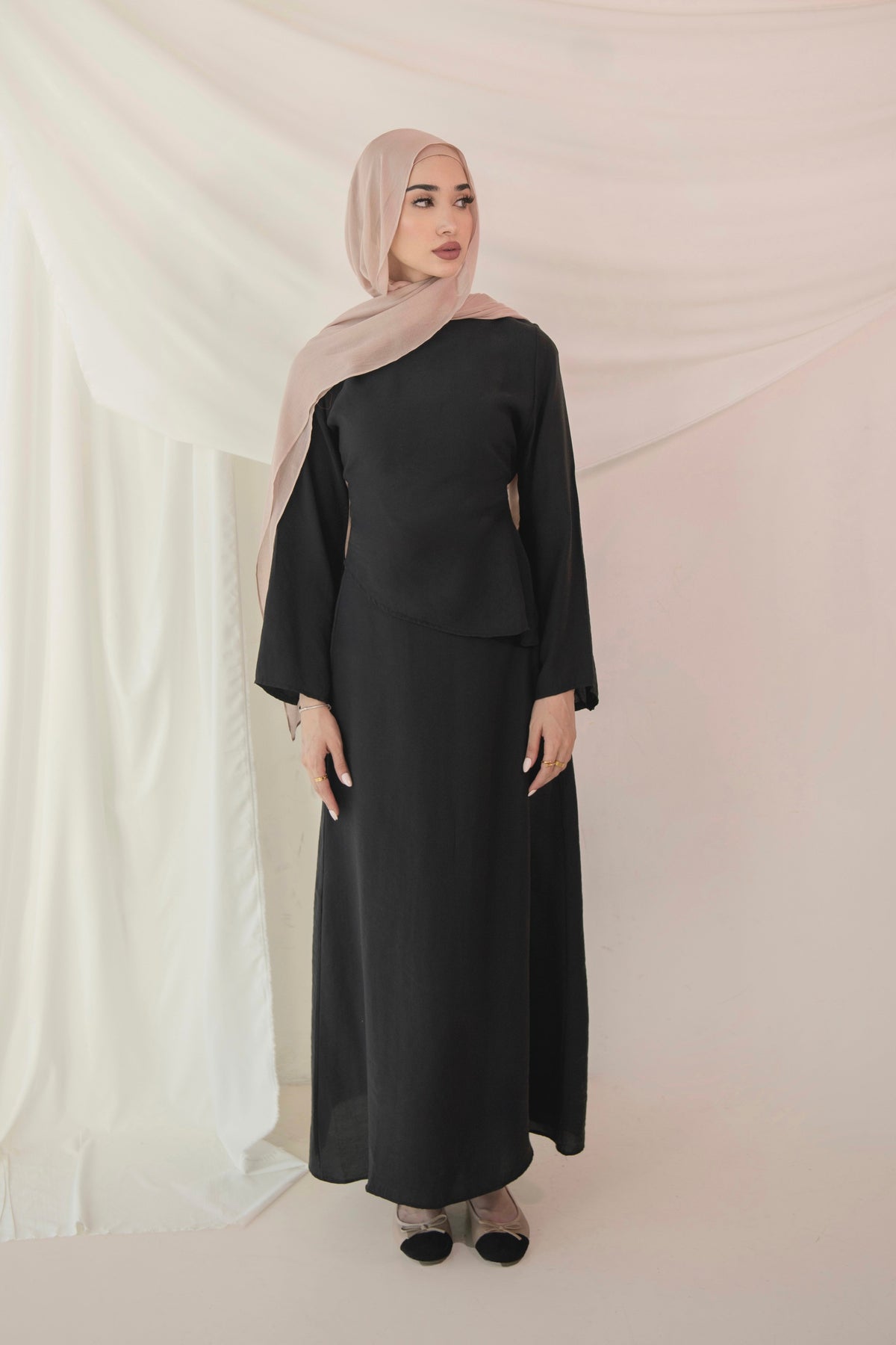 Nujoud Set- Black
