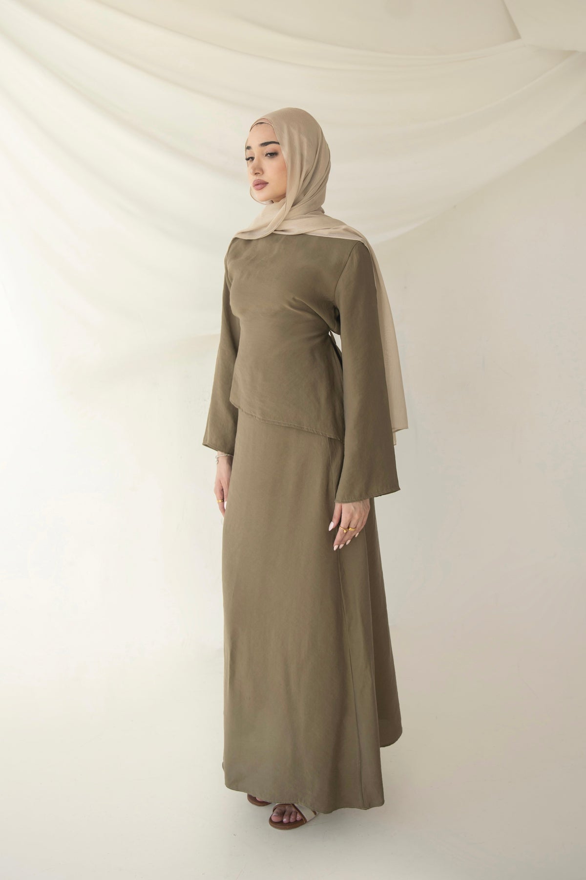 Nujoud Set- Olive Green