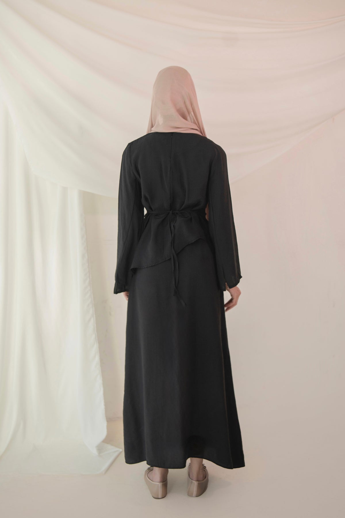 Nujoud Set- Black